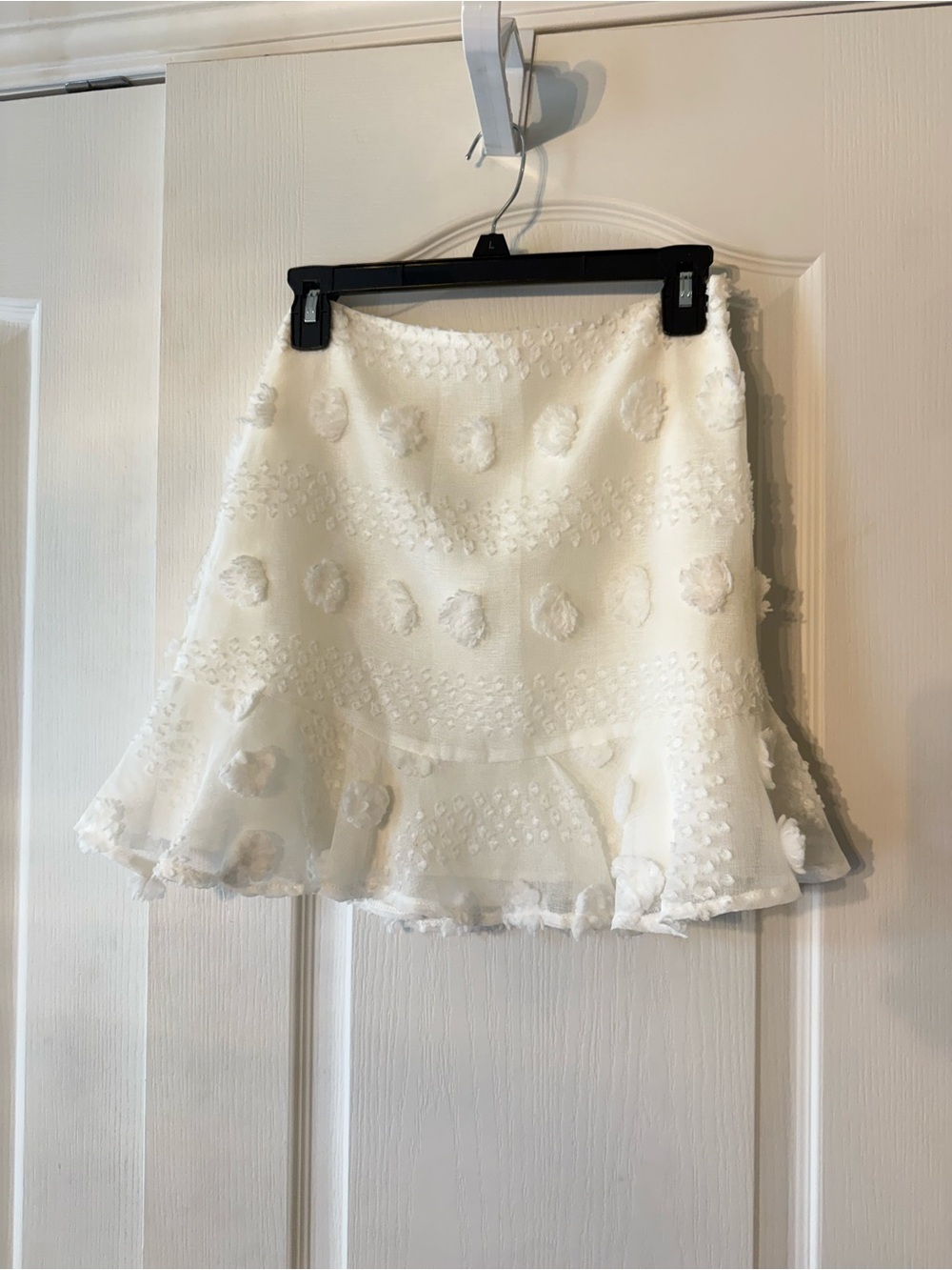 Textured Pom-Pom Ruffle Mini Skirt - White